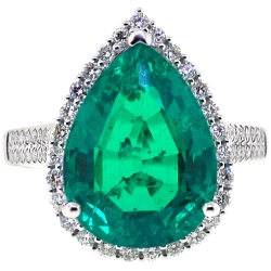 18K White Gold 8.71 ct Pear Emerald Diamond Halo Cocktail Ring