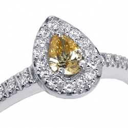 18K White Gold 0.50 ct Pear Fancy Diamond Womens Ring