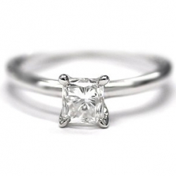 14K White Gold 1.01 ct Princess Cut Diamond Solitaire Womens Engagement Ring